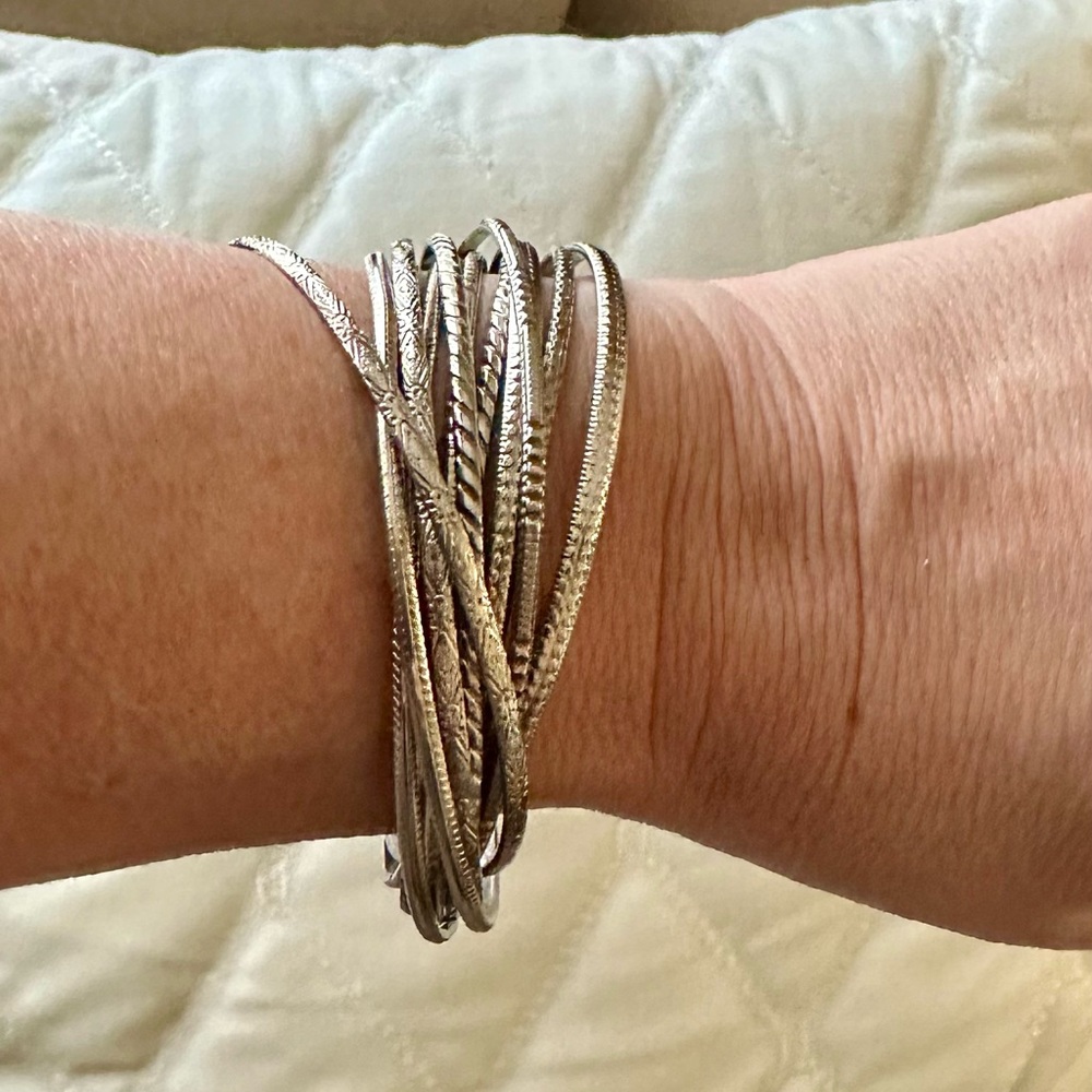 Elegant Silver Bangle Bracelet Set